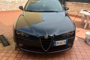 Alfa 159 tenuta maniacalmente. Disponibile subito