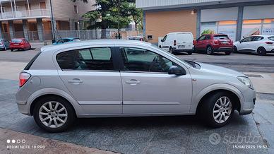 Opel Astra H  GPL