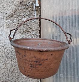 vecchio paiolo in rame