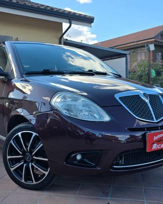 Lancia Ypsilon 1.2 Oro Bianco