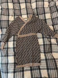 Abito in maglia aderente