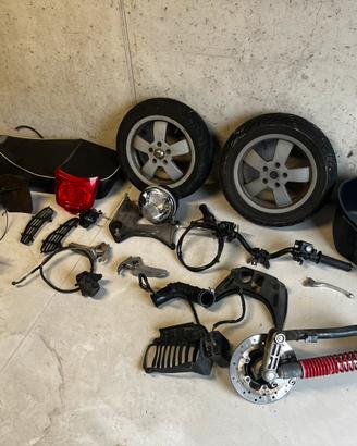 Pezzi di ricambio vespa gts 300 e 250