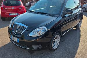 Lancia Ypsilon 1.3 MJT 75 CV Diva