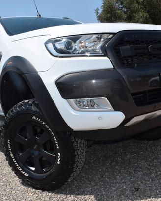 Ford Ranger 4X4 WILDTRAK CABINA RIALZATA - GANCIO 