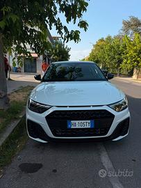 Audi a1 2025 sprotback contrast