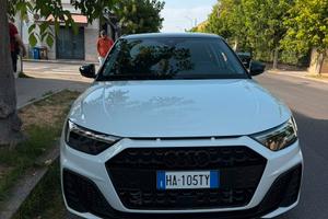 Audi a1 2025 sprotback contrast