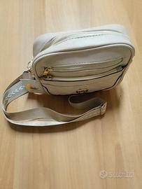 BORSETTA. CON TRACOLLA 