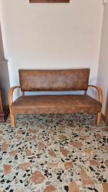 Divano e poltroncine Vintage legno e simil pelle
