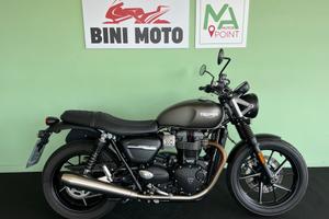 TRIUMPH STREET TWIN - 4000 KM
