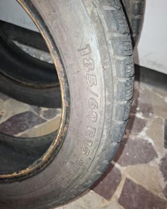 coppia di pneumatici invernali 185/60 r15