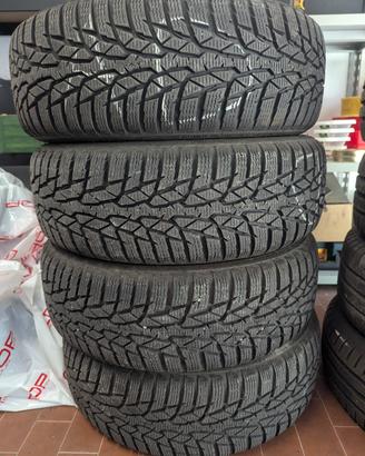 4 pneumatici invernali nokian 185 60 R 15