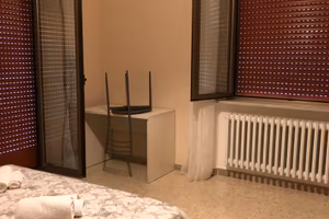 Camera doppia uso singola via D'Avalos