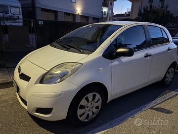 TOYOTA Yaris 2a serie