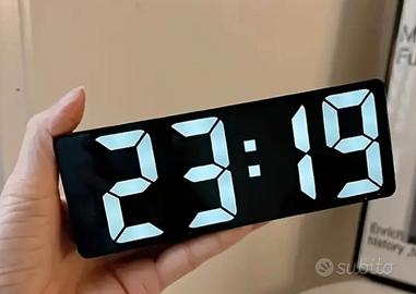 Orologio digitale con sveglia a LED numeri grandi
