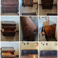 Antico scrittoio in legno  con comodini