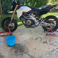 Stupenda aprilia dorsoduro 750