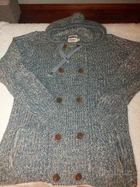 cardigan con cappuccio. 