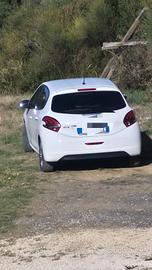  Peugeot 208 ,82cv 