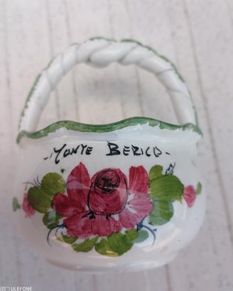 Oggetto in ceramica souvenir anno 1970.