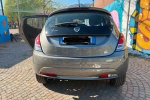 Lancia Ypsilon 2016 Gold