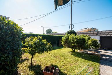 Casa Singola con Giardino a Monteortone