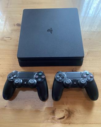 Play station 4 slim 1 Tb