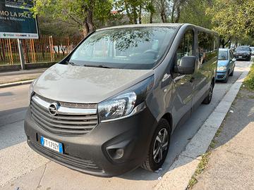 Opel vivaro-b