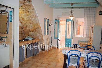 Monolocale ristrutturato - zona centrale