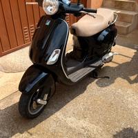 Vespa 125lx