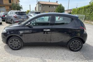 LANCIA Y
