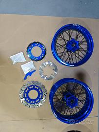 KIT MOTARD NUOVI PER TUTTE LE MOTO