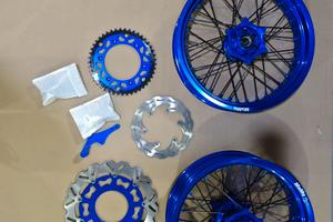 KIT MOTARD NUOVI PER TUTTE LE MOTO
