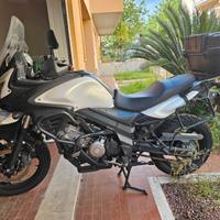 Suzuki V Strom DL 650 - 2011