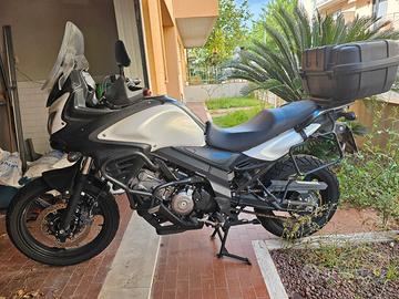 Suzuki V Strom DL 650 - 2011