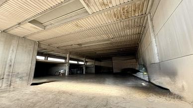 Capannone uso deposito di 750mq