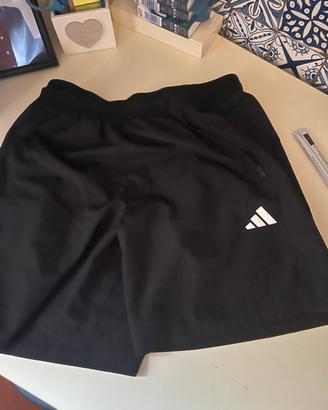 Pantaloncino corto adidas