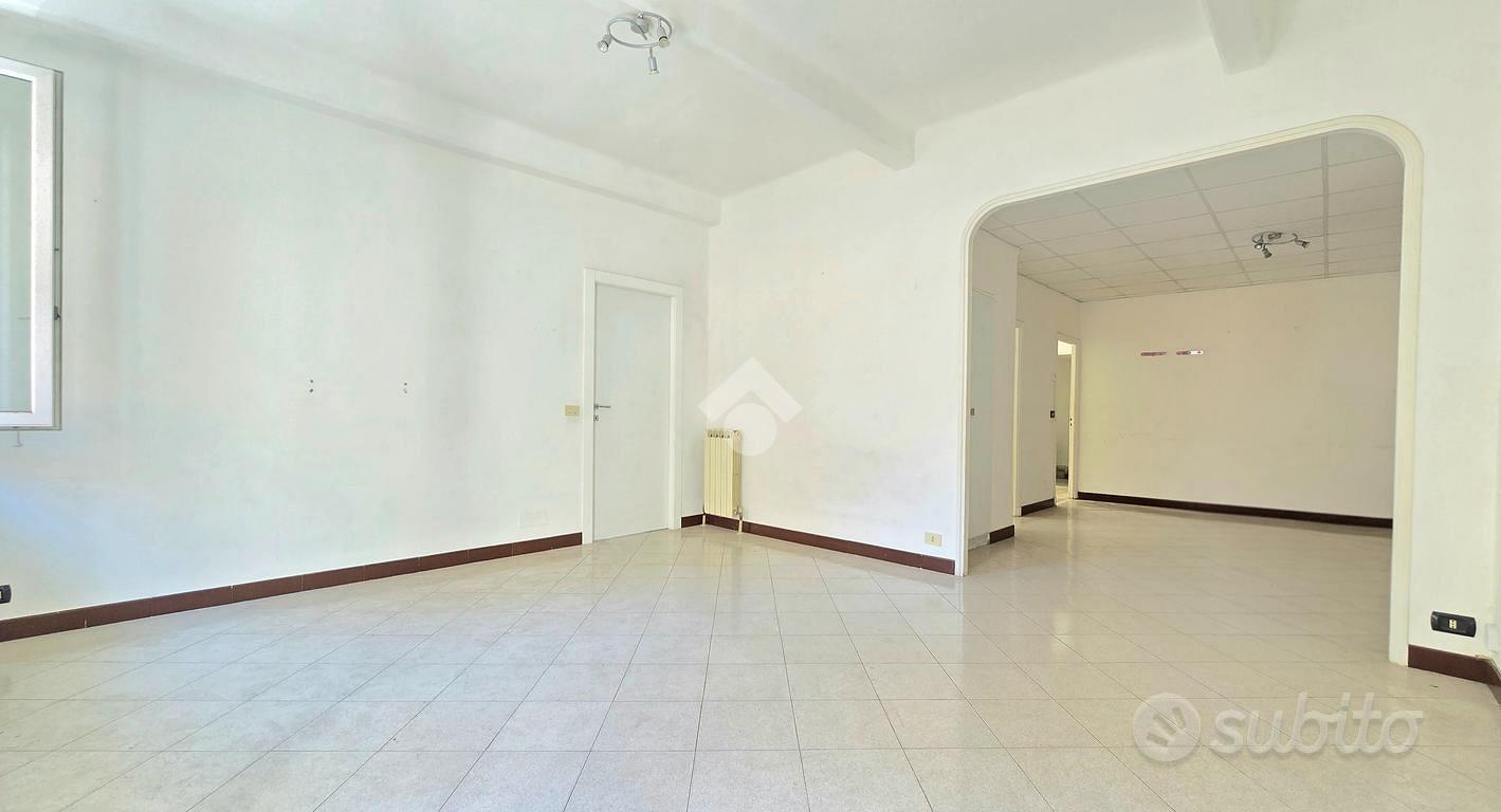 Apartment in Genova, Villini Nuovi, Ponente - Altro