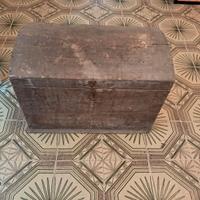 Baule vintage da restaurare