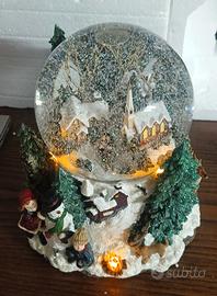 sfera in vetro natalizia