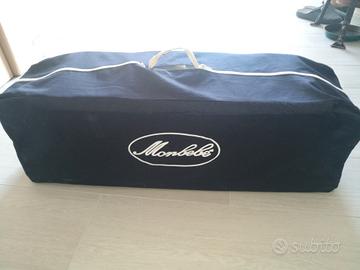 Lettino da campeggio.