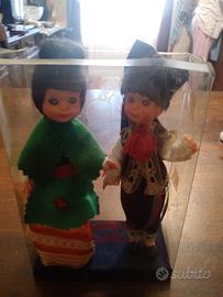 Coppia bamboline souvenir vintage 