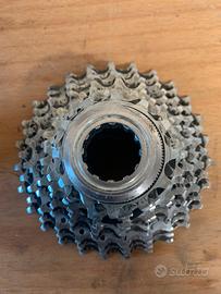 Pacco pignoni Campagnolo 11v 12/27