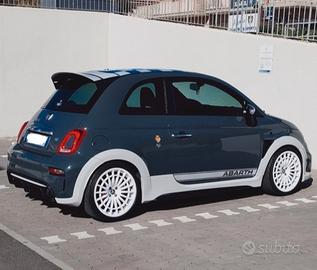 Abarth 695 Replica 70 anniversario 