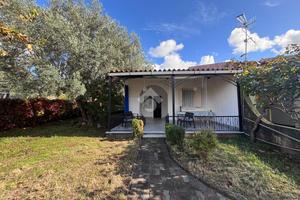 TRIFAMILIARE A DIAMANTE