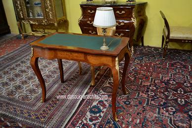 Scrittoio da centro stile Luigi XV noce e radica