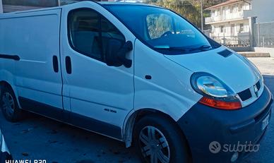 Renault Trafic Anno 2006 ----- km 206.000