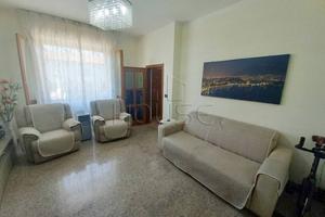 Appartamento di 100 m² con 3 locali e box auto a S