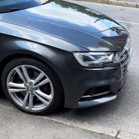 4 Cerchi R18 originali audi + 4 gomme invernali