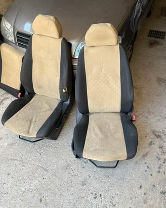 Interni fiat punto 188