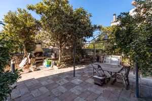 Casa indipendente con terrazza e giardino